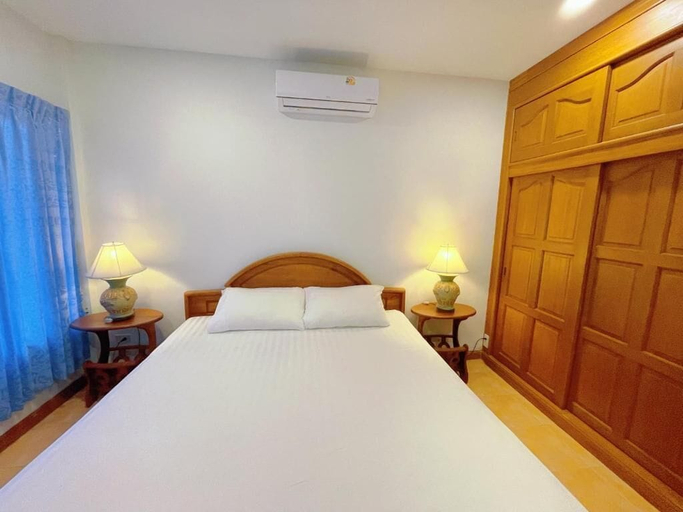 Room 2, The Rinra Kamala Hut, Phuket Island