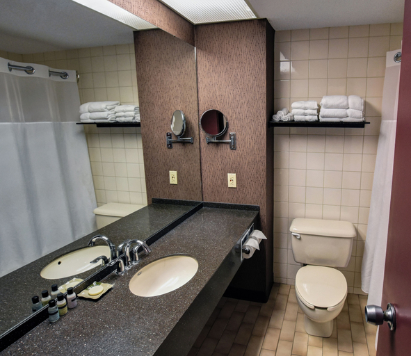 Bathroom 5, Le Deville par G5, Rouyn-Noranda