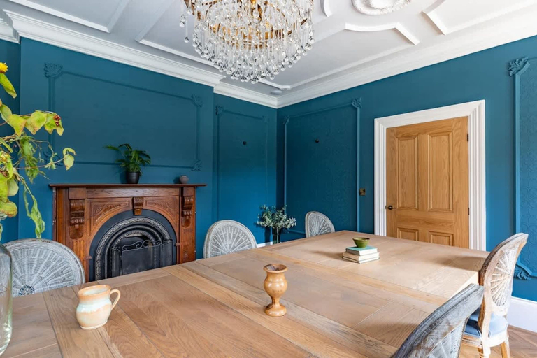 Room 5, Killerby Old Hall w Hot Tub and Swimming Pool, North Yorkshire