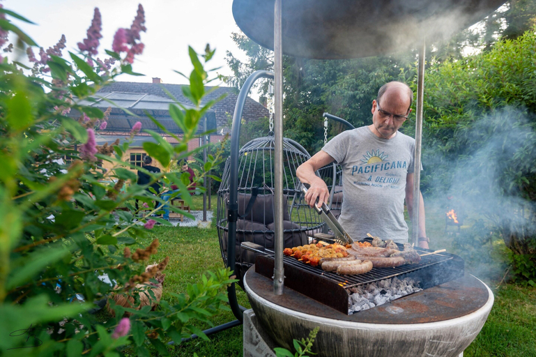 Food & Drinks 5, Peaceful Garden Hideaway, Hainaut