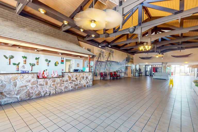 Interior 2, Hawaiian Inn 322, Volusia