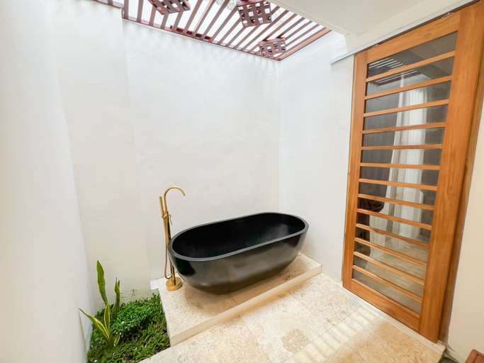 Bathroom 5, Among Villa Demangan, Yogyakarta