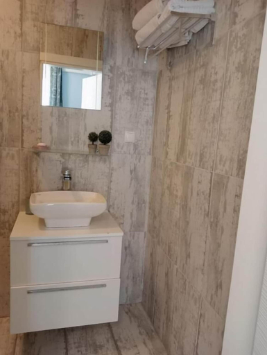 Bathroom 5, DAFFNE PANSİYON, Merkez