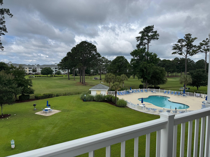 Interior 5, Magnolia Pointe Luster Leaf 4894-301, Horry