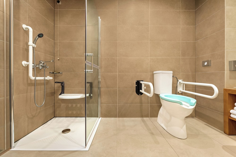 Bathroom 4, Zeus Thessaloniki Lazart, Trademark Collection by Wyndham, Central Macedonia