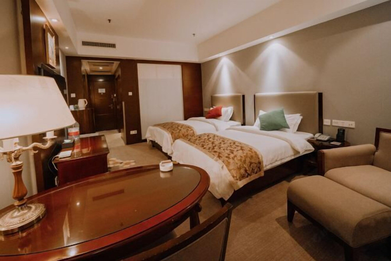 Bedroom 2, Linhai International Hotel, Yancheng