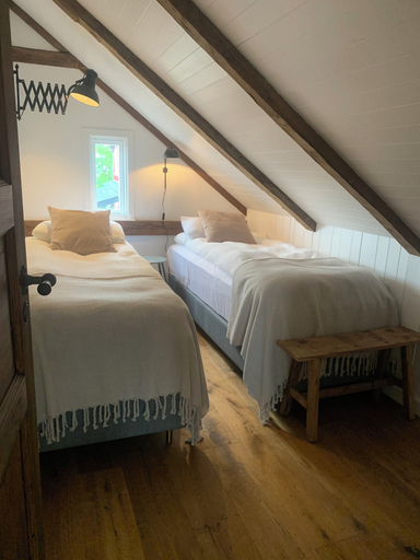Room 3, Aðalstræti - Historic Luxury Villa, Akureyri