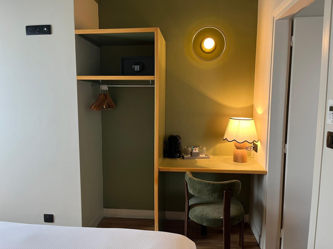 Room 4, Monsieur Jules Hôtel Clamart, Hauts-de-Seine