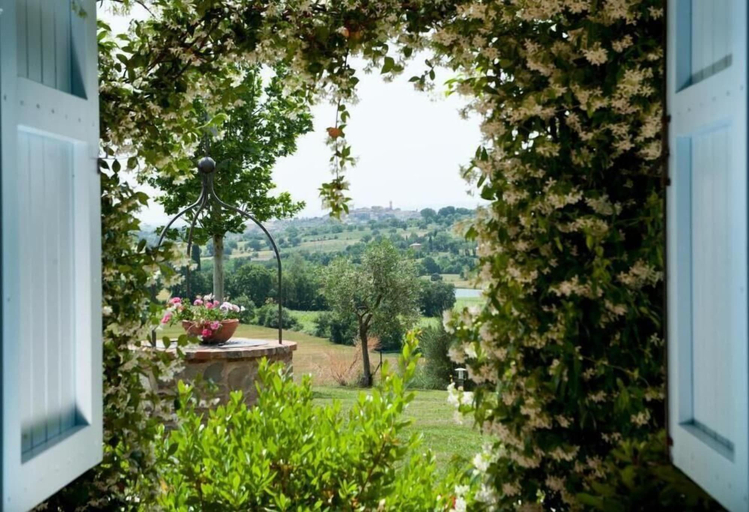 Property grounds 2, Poggio al Vento Casa Vacanze, Arezzo