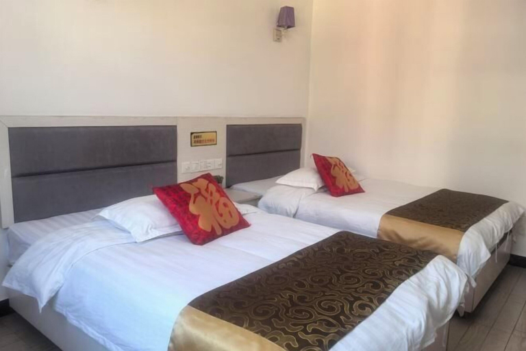 Bedroom 3, Longhushan Laiping Hostel, Yingtan
