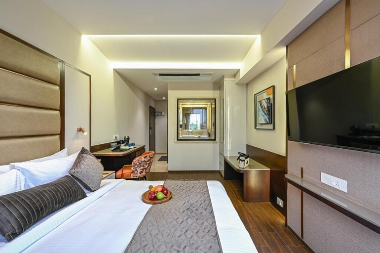 Room 4, Hotel Grand Girdhar Premier, Indore