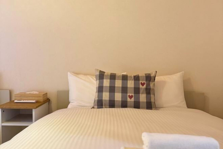 Bedroom 3, Miyu Kitagatsukyo, Osaka