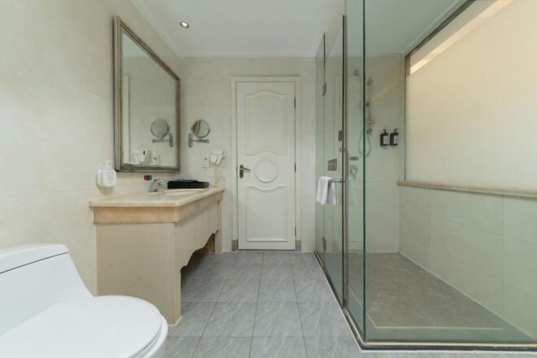 Bathroom 3, Vienna International Hotel, Changsha