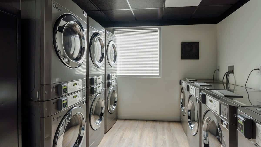 Laundry, Orlando Getaway With Pool View Balcony, Osceola