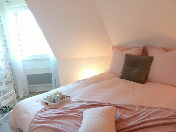 Bedroom 3, Les chambres d'hôtes du Vert Galant, Nord