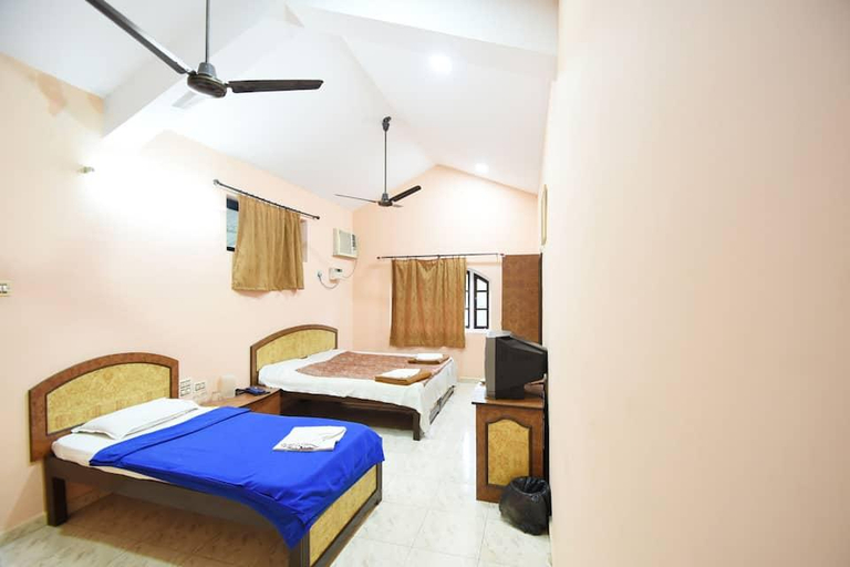 Hotel Picnic Plaza, North Goa