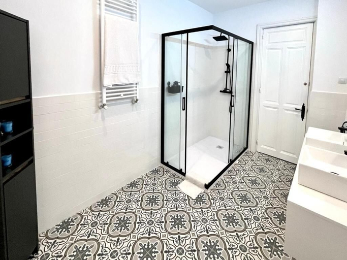 Bathroom 3, Casa Vizcaya, Vizcaya