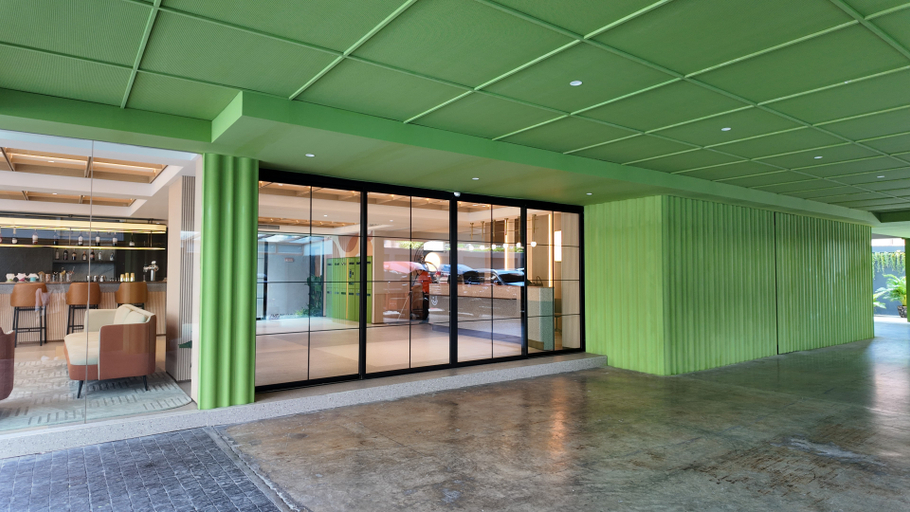 Others 5, Leston Hotel, Khlong Toey