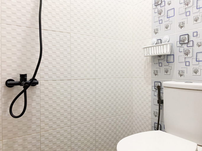 Bathroom 3, RedDoorz Syariah @ Mlati Yogyakarta, Sleman