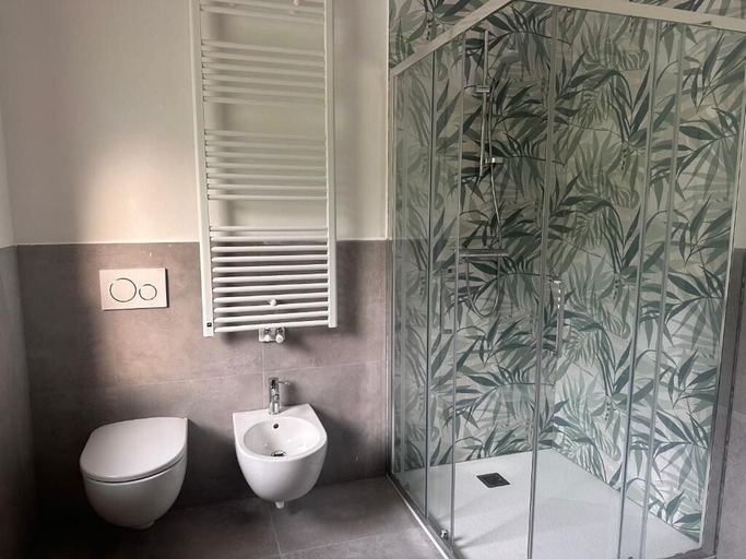 Bathroom 5, AI 7 NANI, Belluno