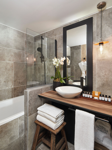 Bathroom 5, Ecrin Blanc Resort Courchevel, Savoie