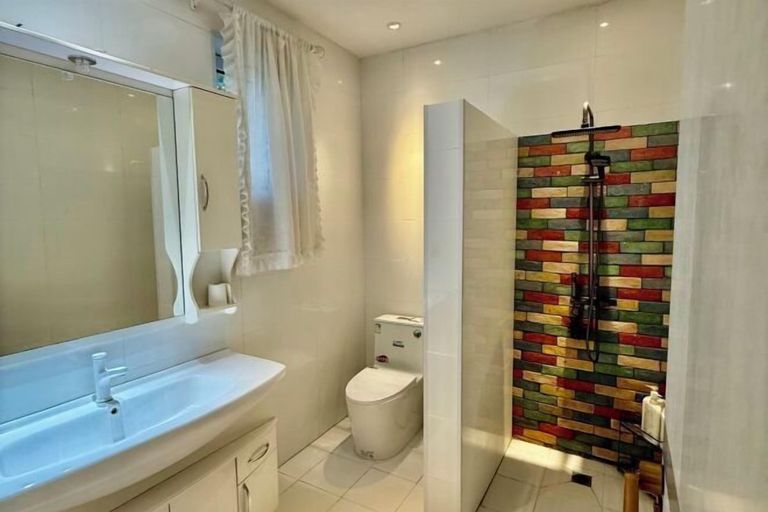 Bathroom 3, Silk Road Lodges, Turfan