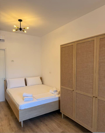Room 2, Noon Properties 3 Beachside Studio in Dh rmi, Vlorës