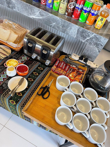 Food & Drinks 5, The Hi Ocean, Khlong Yai