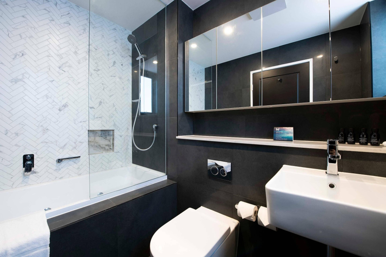 Bathroom 4, Gladius Hotels & Suites Parramatta, an Ascend Hotel Collection, Sydney