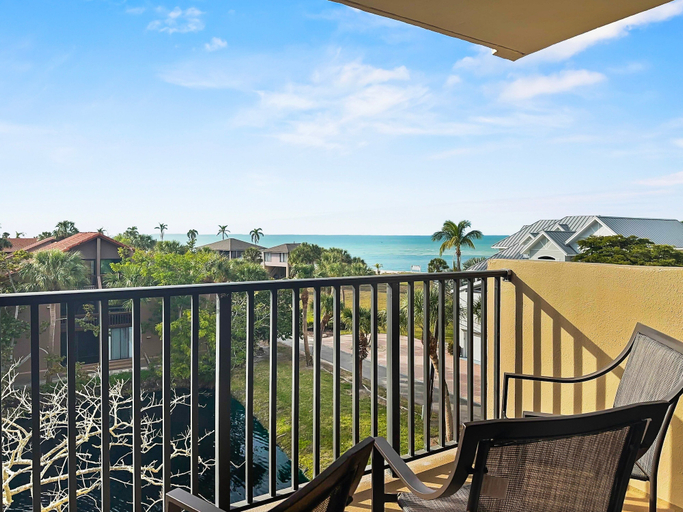 Interior 4, Sandy Cove, Sarasota