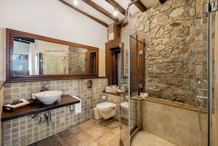 Bathroom 5, Rokeby Manor, Dehradun
