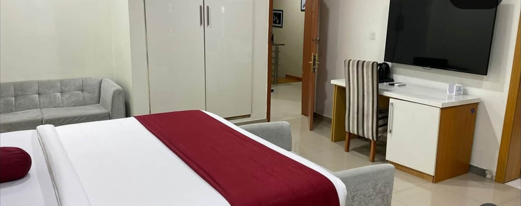 Room 2, Henods Luxury Suites, Agege