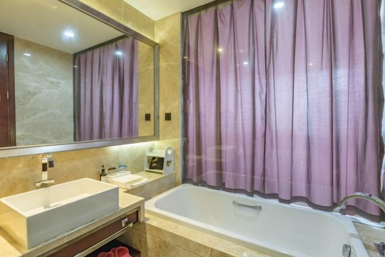 Bathroom 3, Huaxin Hotel, Xianning