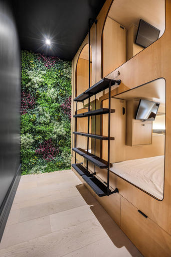 Room 4, Capsule residence, Montréal
