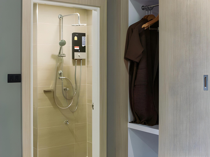 Bathroom 4, River Hotel Hatyai, Hat Yai