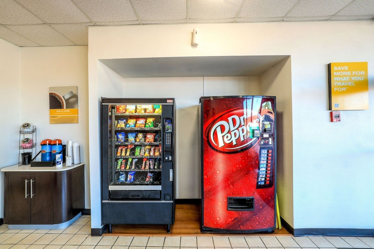 Food & Drinks 5, MOTEL6 LONGVIEW TX NORTH, Gregg
