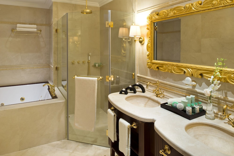 Bathroom 5, Warwick Doha, Doha