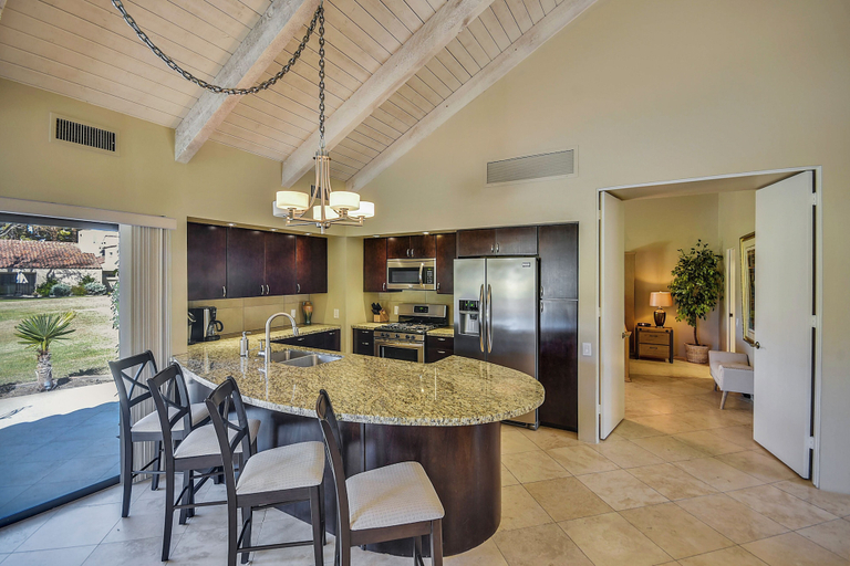 Interior 2, Elegant Lakeside Villa, Riverside
