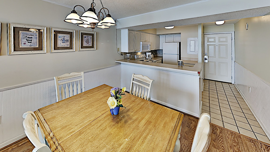 Interior 3, Sands Beach Club 1022, Horry