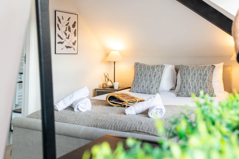 Room 4, Ocean Pearl - Seaside Sanctuary, North Yorkshire