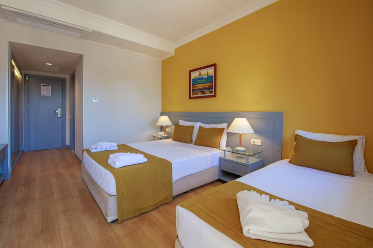 Bedroom 3, Orka World Hotel & Aqua Park, Fethiye