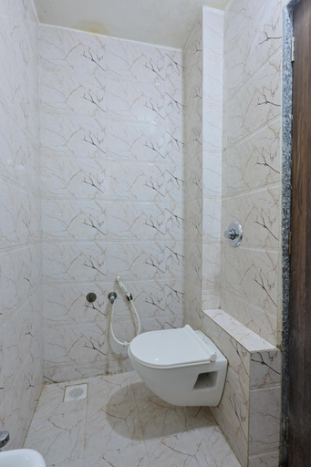 Bathroom 3, Shyam Home, Gir Somnath