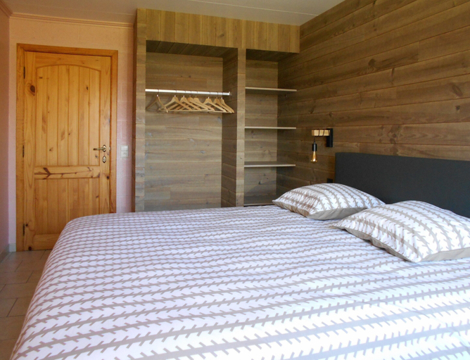 Others 3, Spacious Holiday Home Near Bastogne, Luxembourg