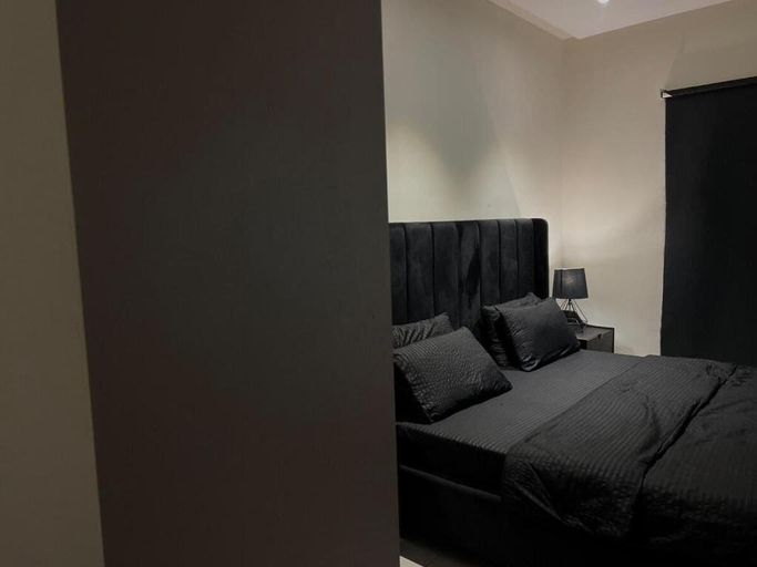 Room 4, Luxor Apartments & Suites - Indigo, Lahore