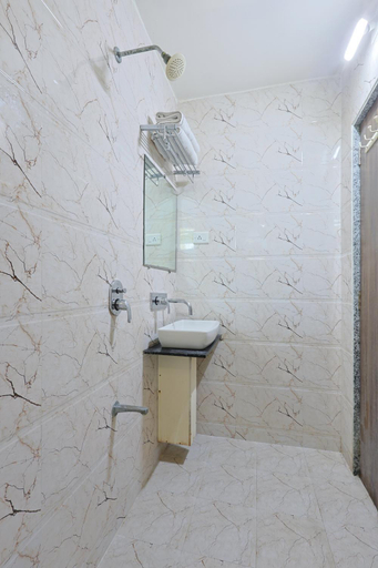 Bathroom 1, Shyam Home, Gir Somnath