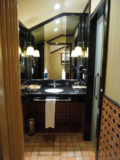 Bathroom 5, Hotel ILUNION Mérida Palace, Badajoz