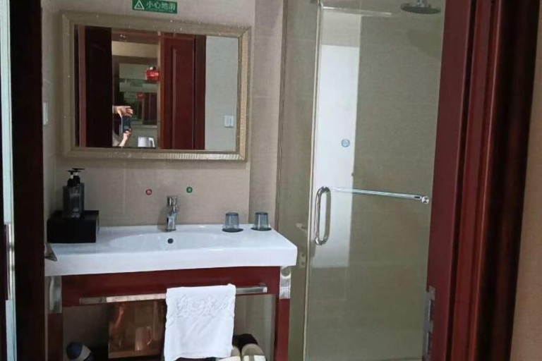 Bathroom 2, Shouchuang Business Hotel, Jinhua