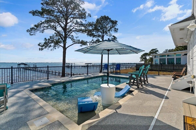 Primary image, Martha's Cove 5 Bedroom Home, Santa Rosa