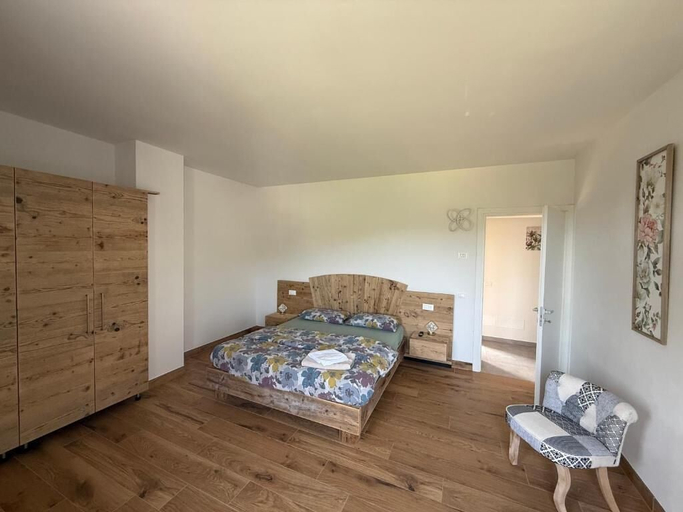 Room 3, AI 7 NANI, Belluno