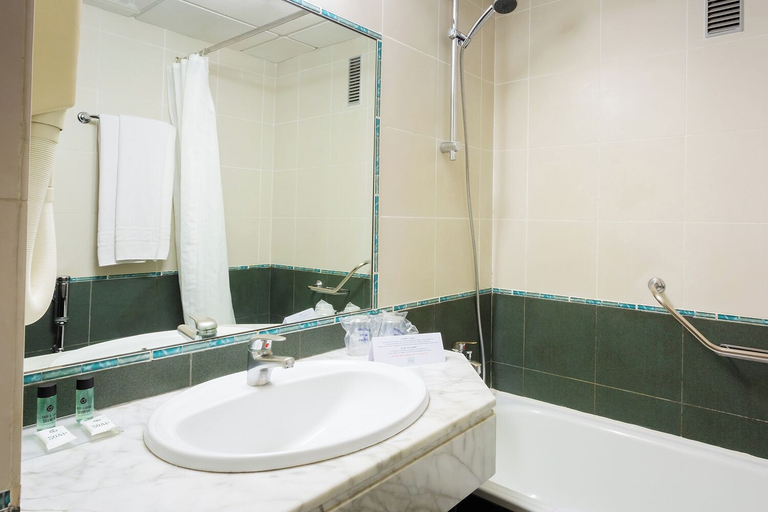 Bathroom 5, Hotel Zeus, Badajoz